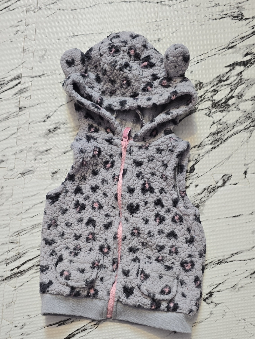 Plush Hooded Vest with Ear Details - Gray & Pink Leopard